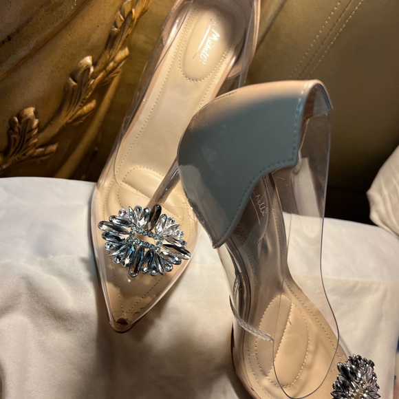Size 11 transparent & tan Anne Michelle heels with bling on the  front of shoes - Picture 11 of 14